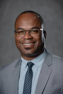 Dr. Rodrigo Higino